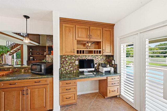 10400 W Tara Boulevard, Boynton Beach, FL 33437