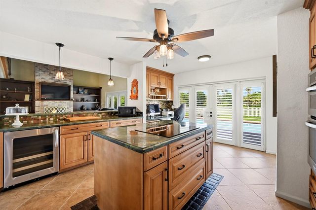 10400 W Tara Boulevard, Boynton Beach, FL 33437