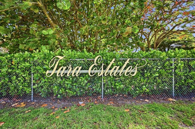 10400 W Tara Boulevard, Boynton Beach, FL 33437