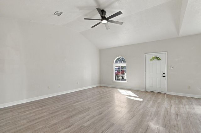 16872 Kempwood, Montgomery, TX 77316
