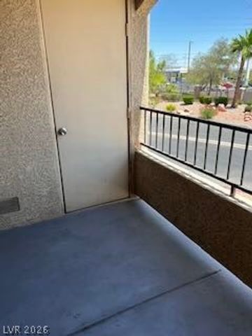 7885 West Flamingo Road 2004, Las Vegas, NV 89147