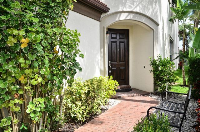 9720 Phipps Lane, Wellington, FL 33414
