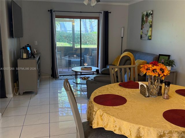 9716 Hammocks Blvd 101, Miami, FL 33196