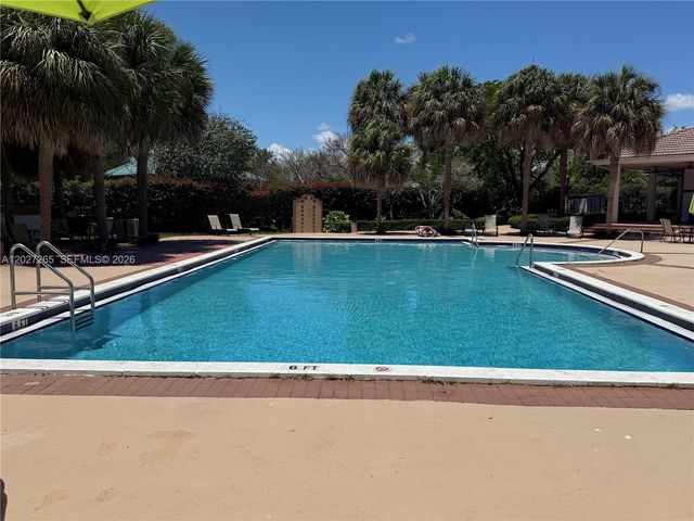 9716 Hammocks Blvd 101, Miami, FL 33196