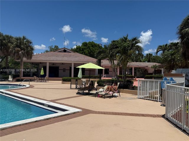 9716 Hammocks Blvd 101, Miami, FL 33196