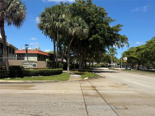 9716 Hammocks Blvd 101, Miami, FL 33196