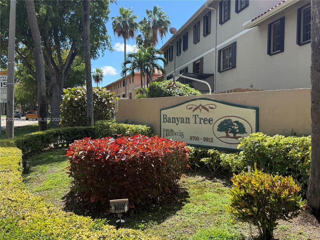 9716 Hammocks Blvd 101, Miami, FL 33196