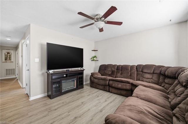 236 Gimbert DR, Virginia Beach, VA 23452