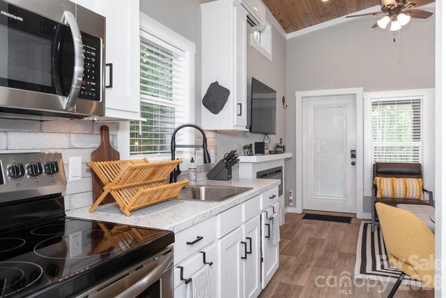 TBD Blue Hill Parkway 141, Marion, NC 28752