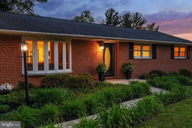 7 GLENBROOK DR, Phoenix, MD 21131