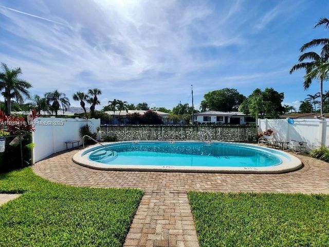 2665 Middle River Dr 7, Fort Lauderdale, FL 33306