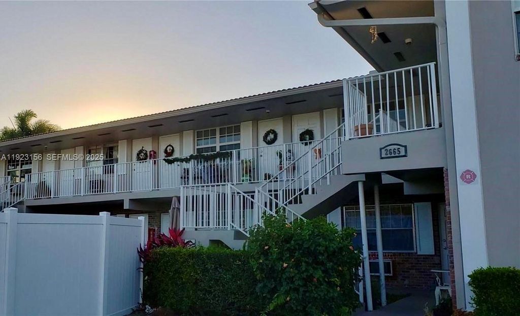 2665 Middle River Dr 7, Fort Lauderdale, FL 33306