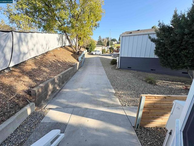 91 Terrace Ct, Concord, CA 94518