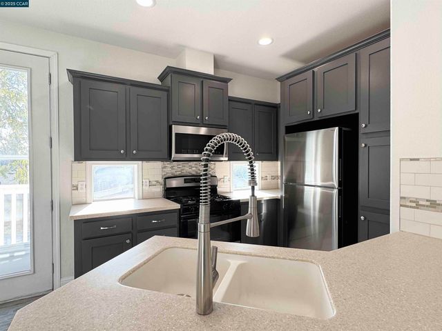 91 Terrace Ct, Concord, CA 94518