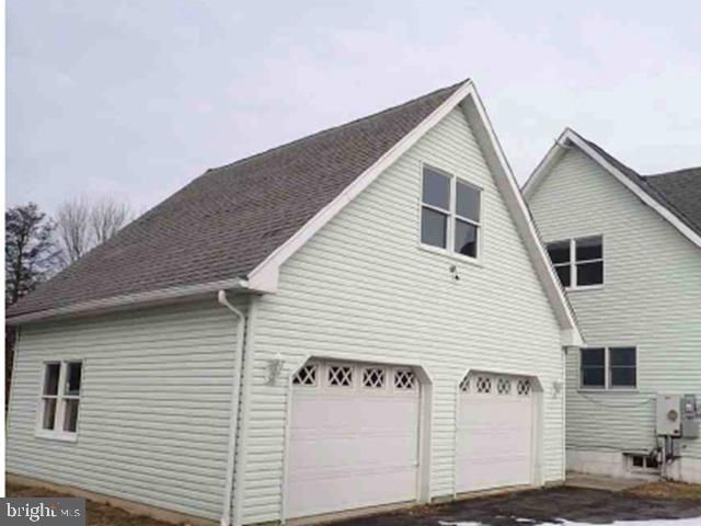 300 BECKLEY ST, Wernersville, PA 19565