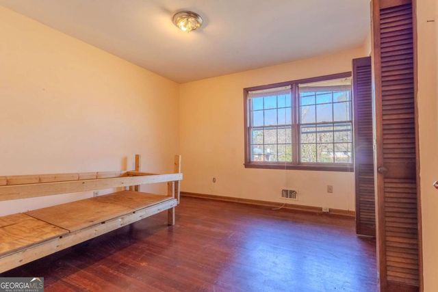 6158 Tracy Valley Drive, Norcross, GA 30093