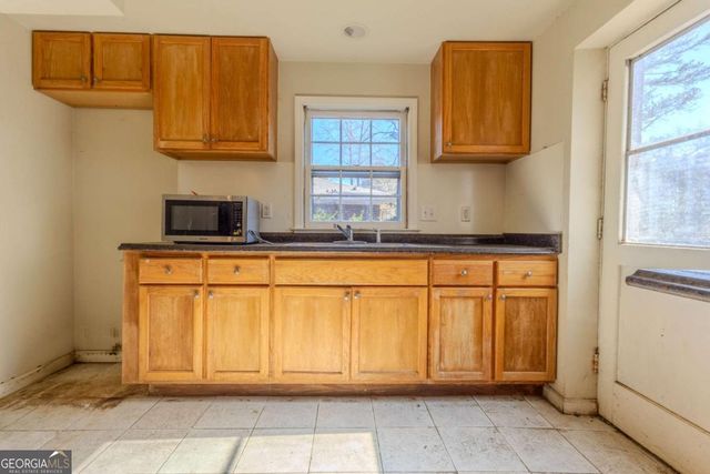 6158 Tracy Valley Drive, Norcross, GA 30093