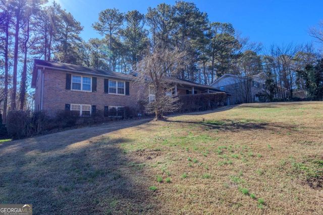 6158 Tracy Valley Drive, Norcross, GA 30093