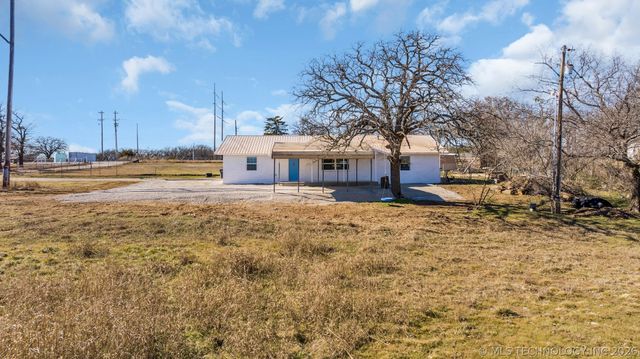 39 Melody Lane, Lone Grove, OK 73443