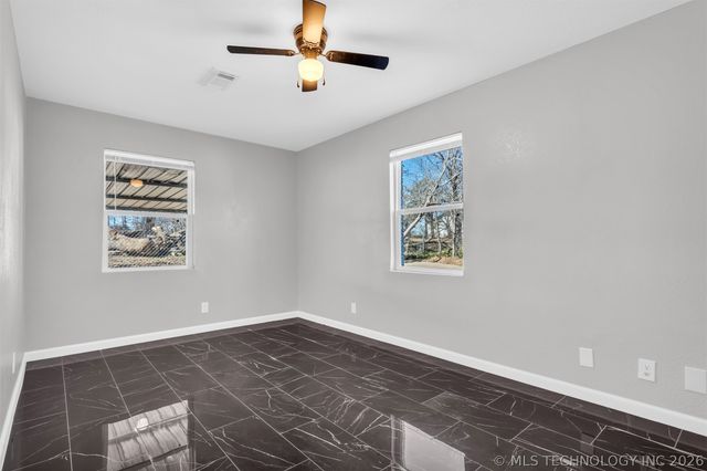 39 Melody Lane, Lone Grove, OK 73443