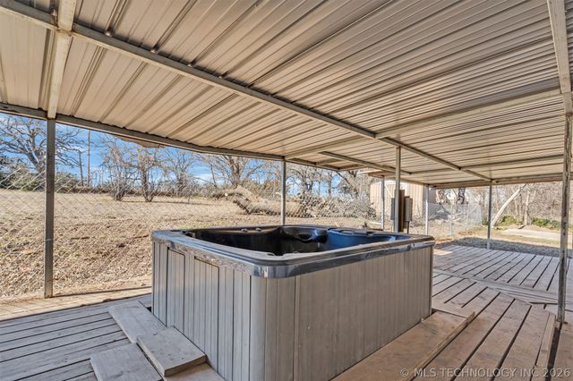 39 Melody Lane, Lone Grove, OK 73443