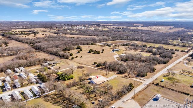 39 Melody Lane, Lone Grove, OK 73443