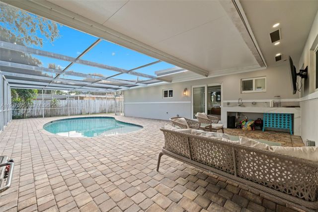 400 SW 62nd Ave, Plantation, FL 33317