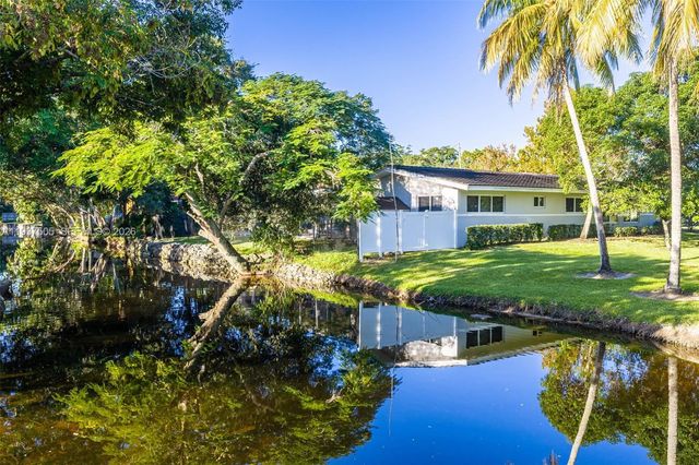 400 SW 62nd Ave, Plantation, FL 33317