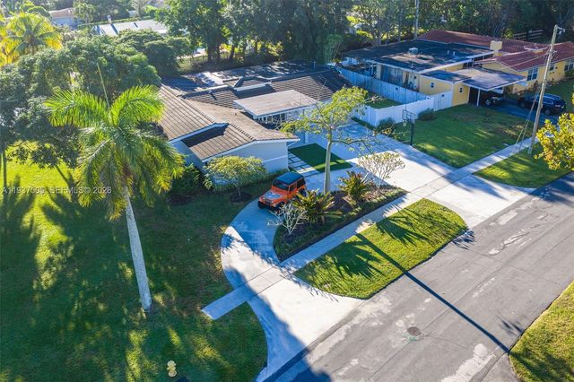 400 SW 62nd Ave, Plantation, FL 33317