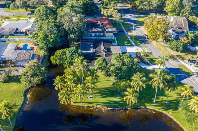 400 SW 62nd Ave, Plantation, FL 33317