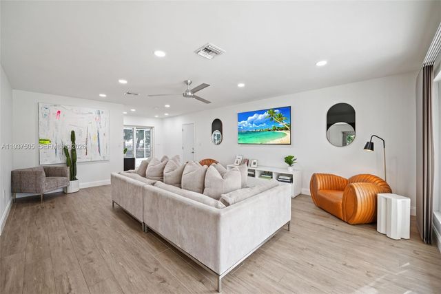 400 SW 62nd Ave, Plantation, FL 33317