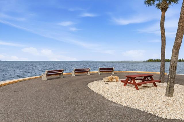 4851 W GANDY BOULEVARD B7L17, Tampa, FL 33611