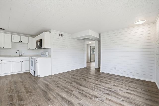 4851 W GANDY BOULEVARD B7L17, Tampa, FL 33611