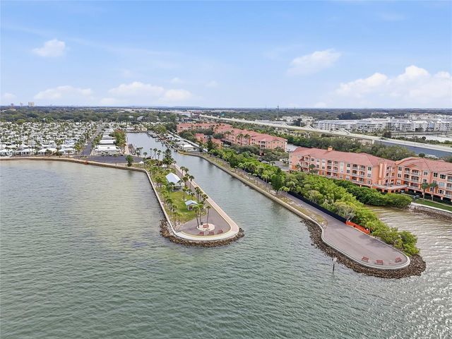 4851 W GANDY BOULEVARD B7L17, Tampa, FL 33611