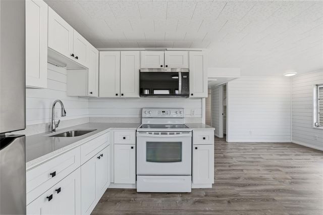 4851 W GANDY BOULEVARD B7L17, Tampa, FL 33611