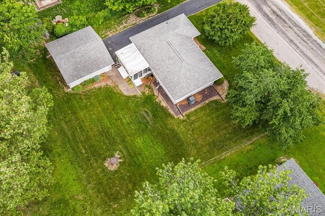 624 W Elm Street, Millstadt, IL 62260