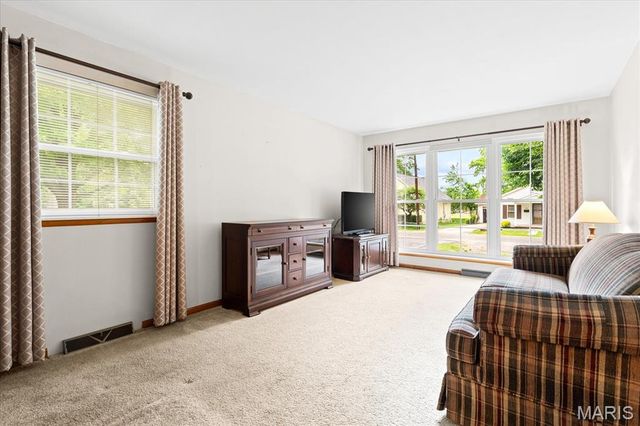 624 W Elm Street, Millstadt, IL 62260