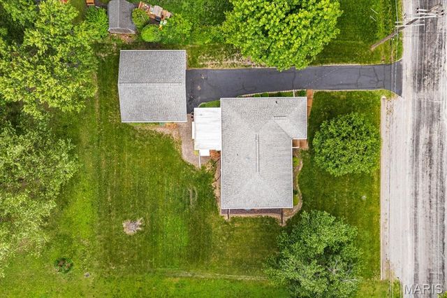 624 W Elm Street, Millstadt, IL 62260