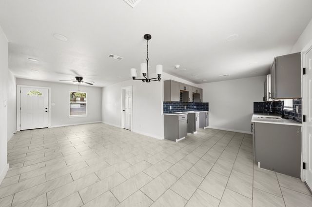 3245 Pacesetter Drive, Dallas, TX 75241