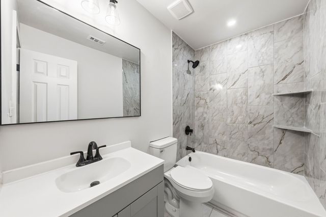 3245 Pacesetter Drive, Dallas, TX 75241