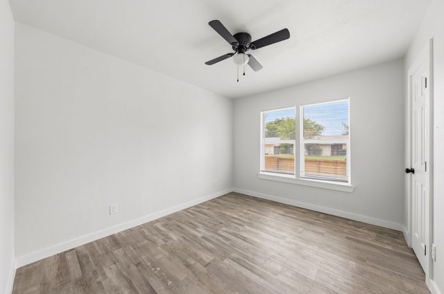 3245 Pacesetter Drive, Dallas, TX 75241