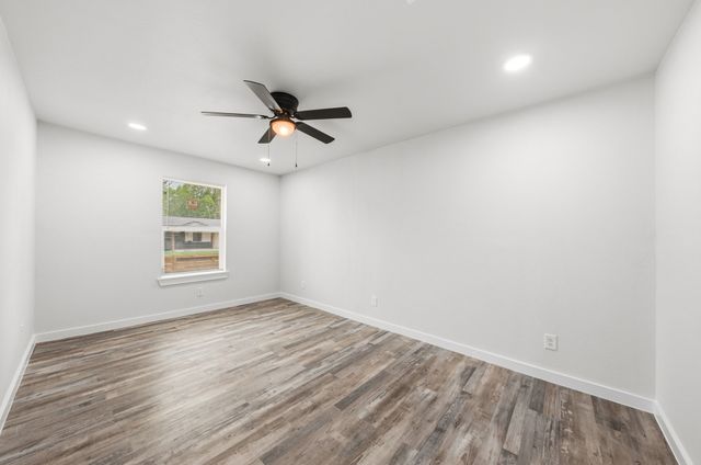 3245 Pacesetter Drive, Dallas, TX 75241