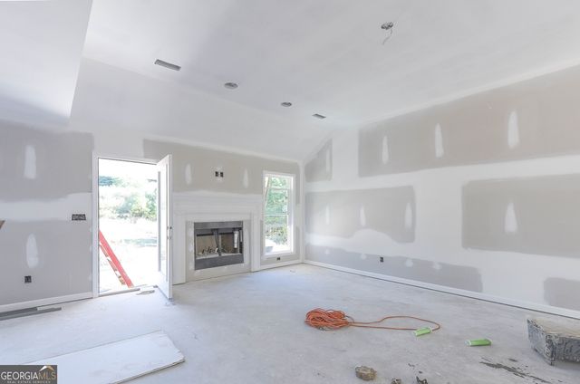 116 Fuller Court, Grantville, GA 30220