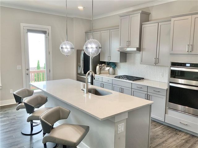 830 Fair View Circle, Roswell, GA 30076