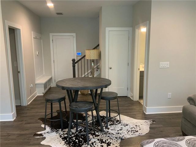 830 Fair View Circle, Roswell, GA 30076