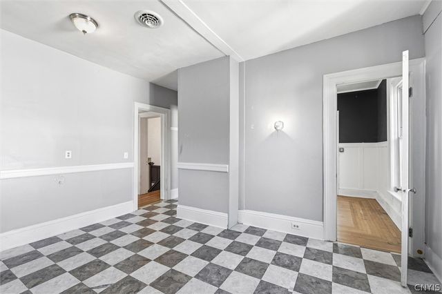 27 Elizabeth Street, Auburn, NY 13021