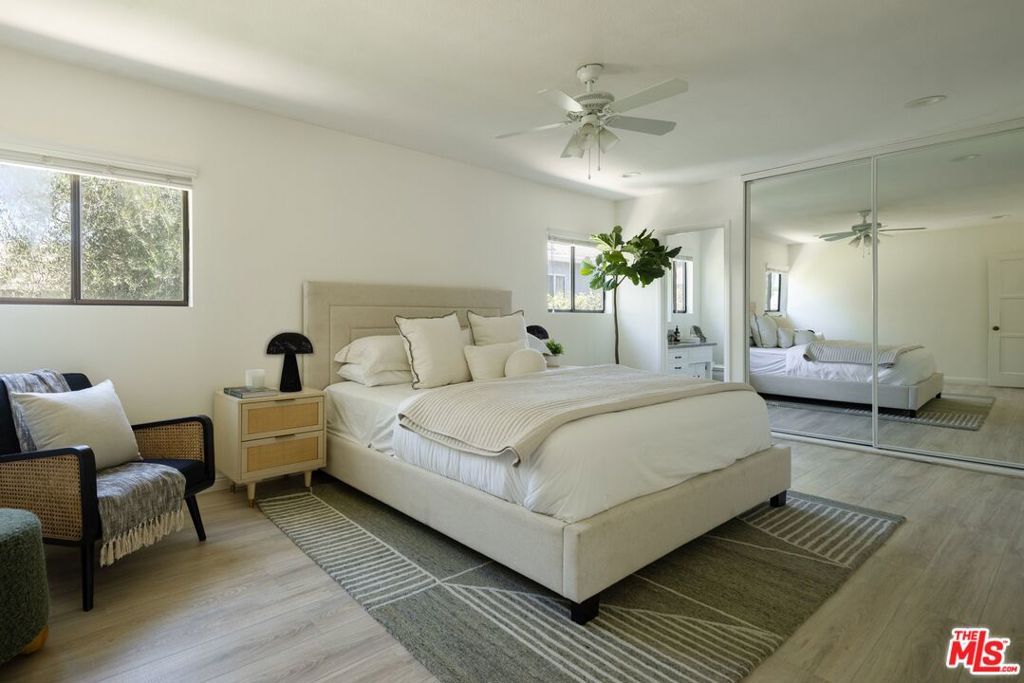 Image 11 of property listing at 18424 Domino Street, Los Angeles, CA 91335
