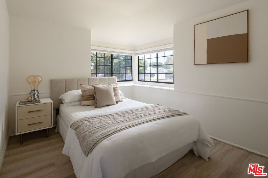 Image 14 of property listing at 18424 Domino Street, Los Angeles, CA 91335