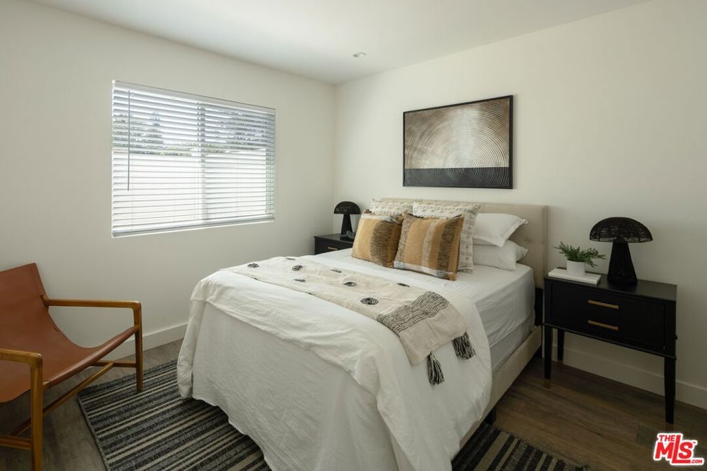 Image 25 of property listing at 18424 Domino Street, Los Angeles, CA 91335