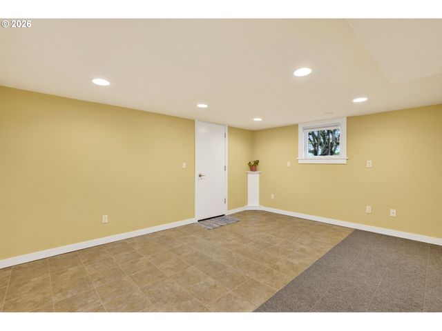 1506 Sw SPRING GARDEN St, Portland, OR 97219